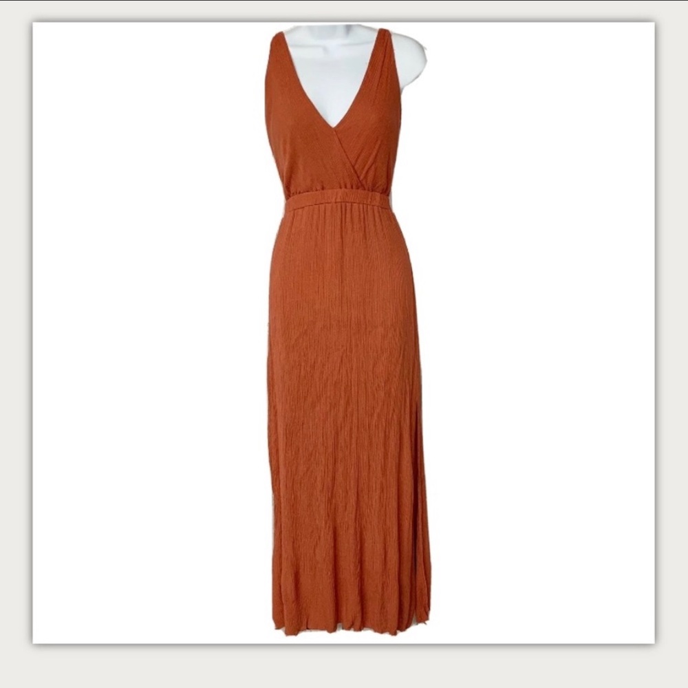 Lulu’s double strap open back slit maxi dress L